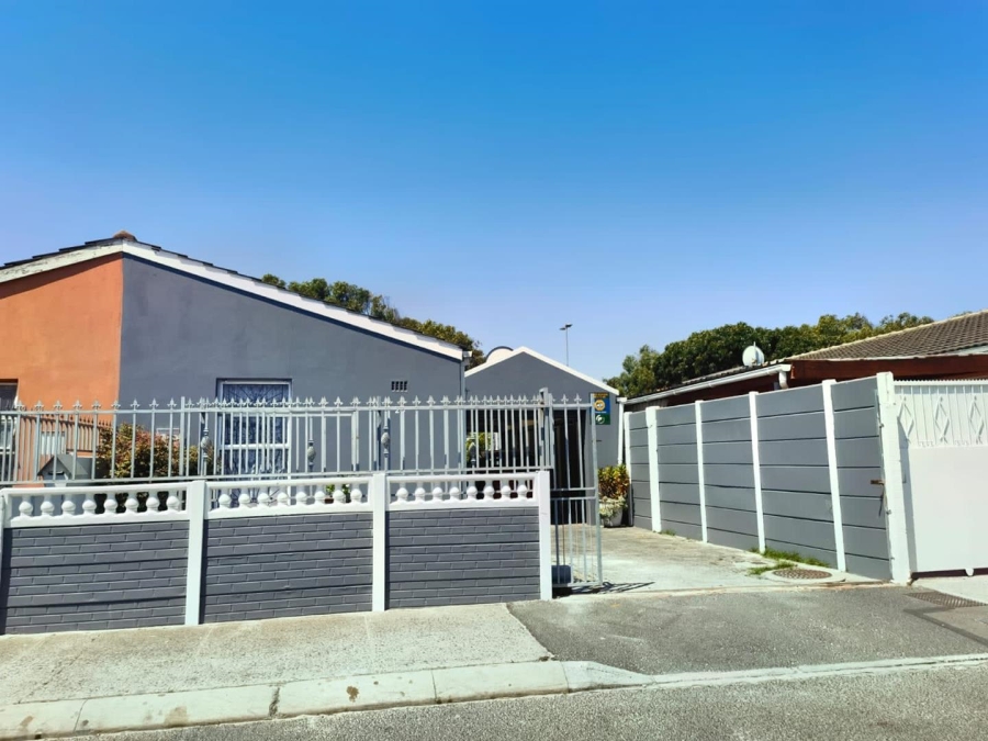 3 Bedroom Property for Sale in Portlands Western Cape